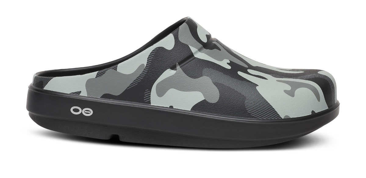 Women's OOcloog Luxe Clog - Night Camo